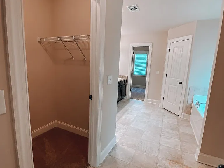 1532 Middleton Dr — Photo 16