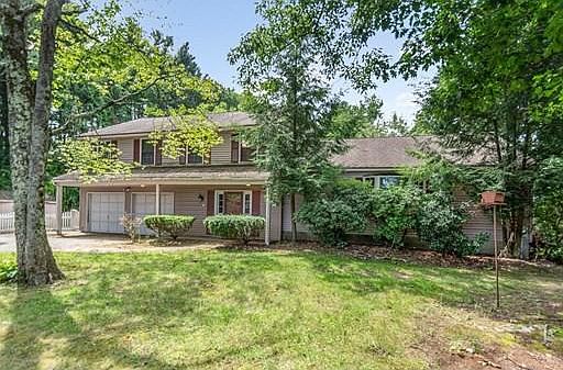 1st image of 8 Loiselle Ln