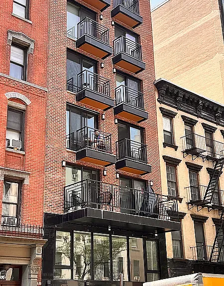 402 W 50th St #4R — Photo 7