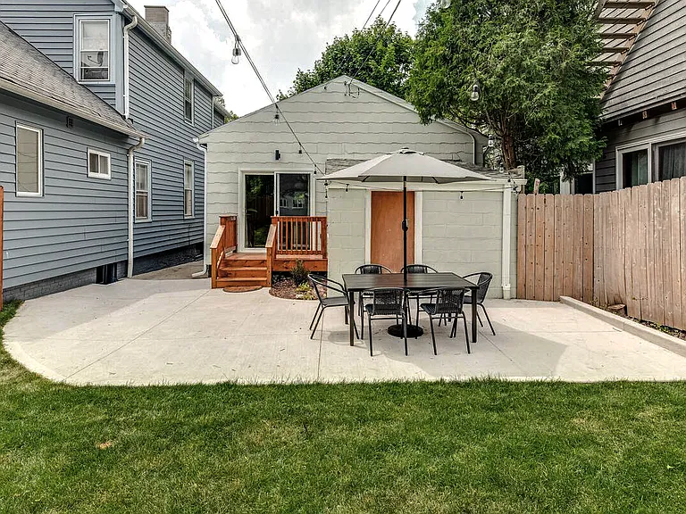 1668 N Marshall St — Photo 12