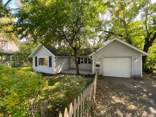 8 Gebhardt Rd, Penfield, NY 14526