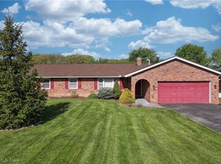 19474 Benbow Rd, Strongsville, OH 44136