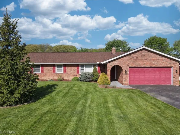 19474 Benbow Rd, Strongsville, OH 44136