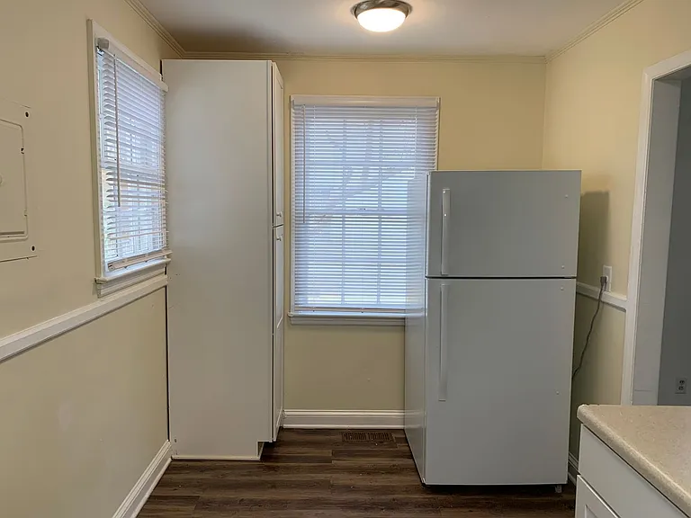 712 Hartford Rd — Photo 3
