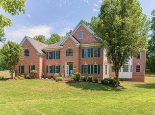 8025 Pinnacle Ridge Dr, Manassas, VA 20112