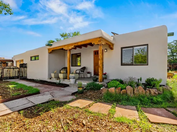 1223 Maclovia St, Santa Fe, NM 87505