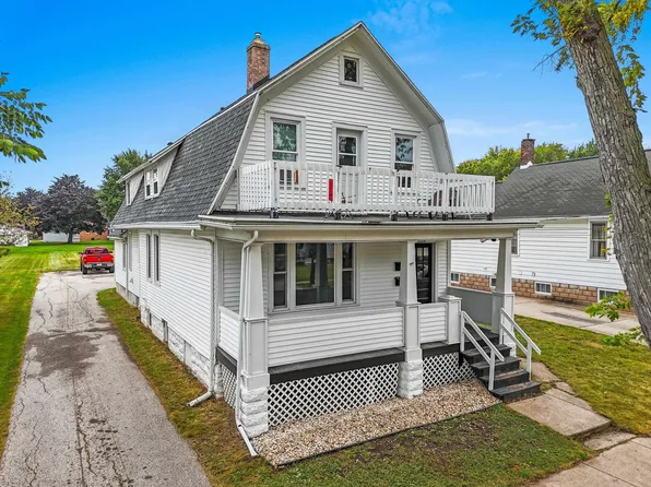 1358 Lawe St, Green Bay, WI 54301