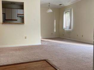 300 Timber Creek Ln #10, Nitro, WV 25143