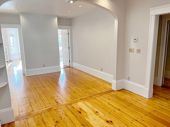 5th image of 648 E 7th St #3