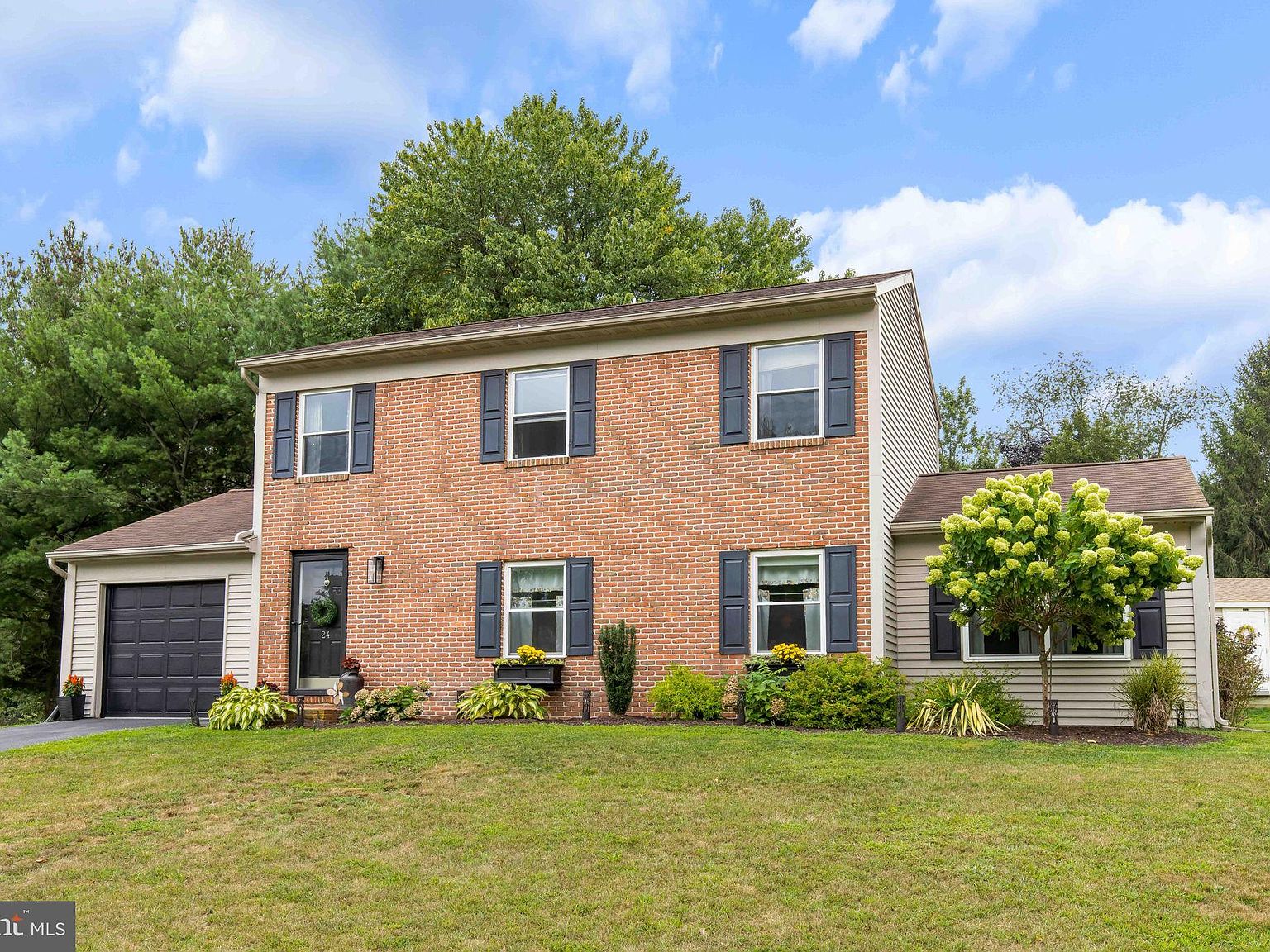 24 Knollwood Dr, Lititz, PA 17543 Zillow