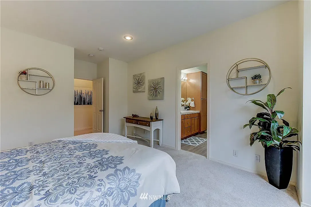 2 bed, 1145 sqft, $3,150 — Photo 2