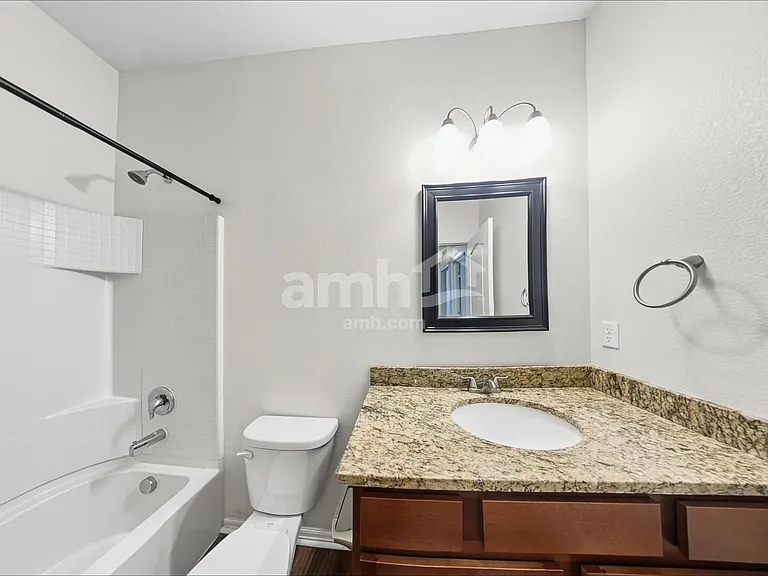 551 Reserve Ave — Photo 14
