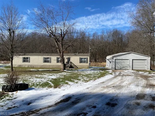 523 Society Hill Rd, Mineral Wells, WV 26150
