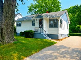 1196 Carr St, Sarnia, ON N7S 3A4