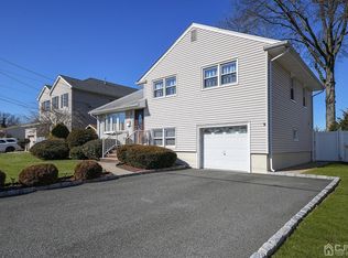 94 Fordham Pl, Colonia, NJ 07067