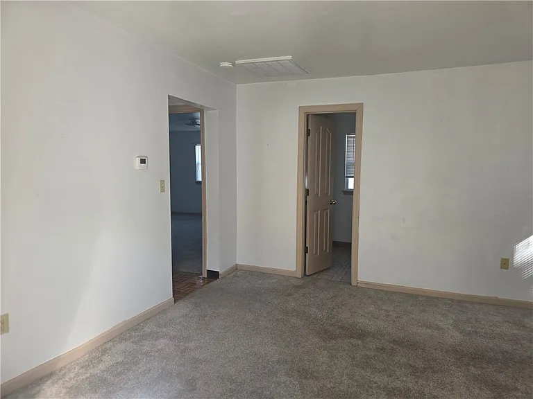 521 9th Ave — Photo 13