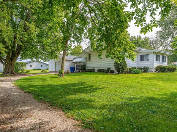 515 W Morgan St, Mount Pulaski, IL 62548