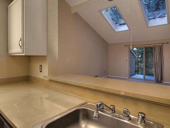 4th image of 8112 146th Ct NE