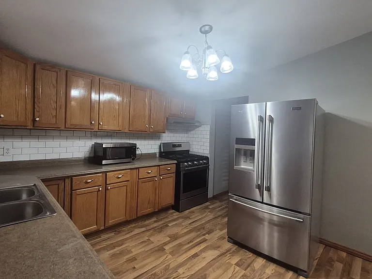 2502 Union St — Photo 4