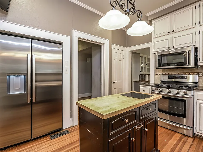 340 W End Blvd — Photo 9