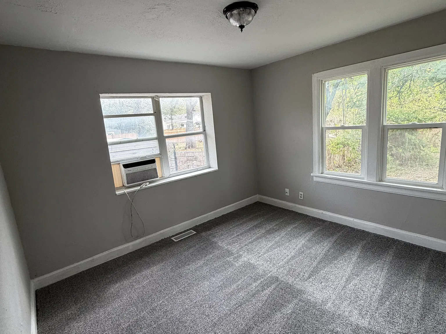 1021 Jackson North Avenue - 1 — Photo 4