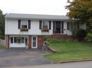 91 Birchwood Dr, Cranston, RI 02920