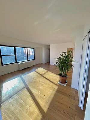 Rented by Olympia House Delaware LP | media 34