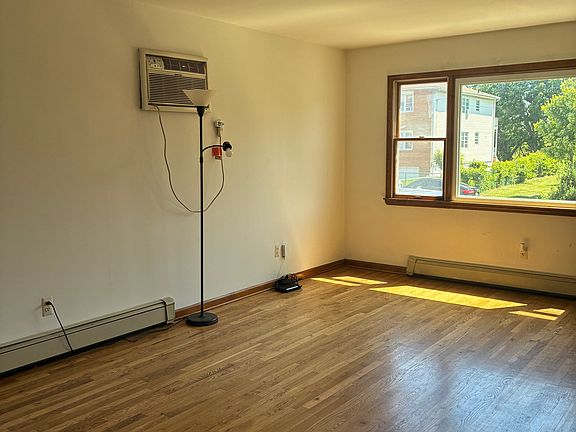 3rd image of 421 Clarkson Ave #1