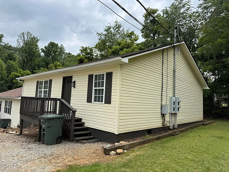 1541 Southside Rd — Photo 22