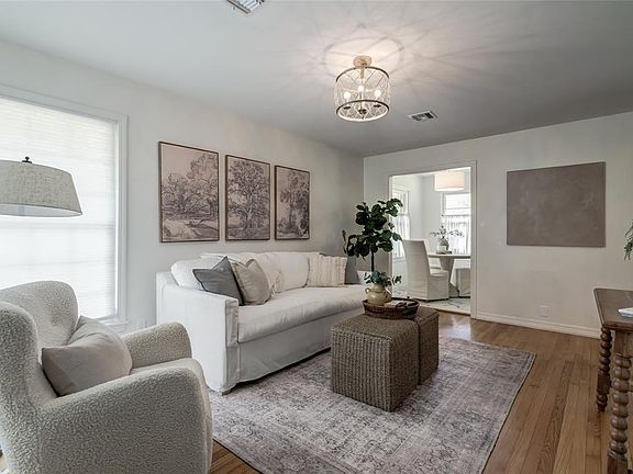 3rd image of 1623 Oxford Way