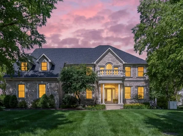 13715 Violet Meadows Blvd, Pickerington, OH 43147