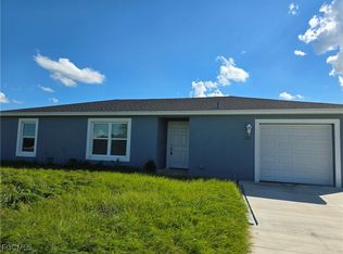 131 Carousel Ave, Labelle, FL 33935