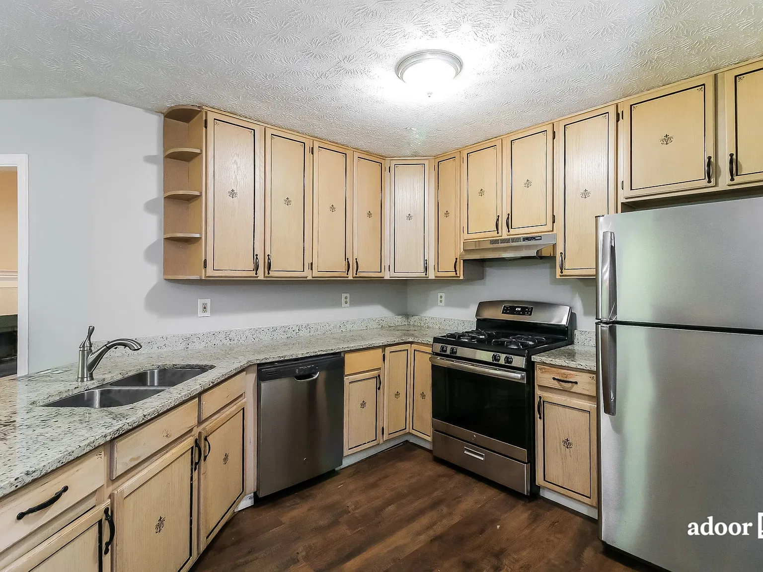 3 bed, 2.0 bath, 1442 sqft, $1,975 — Photo 4