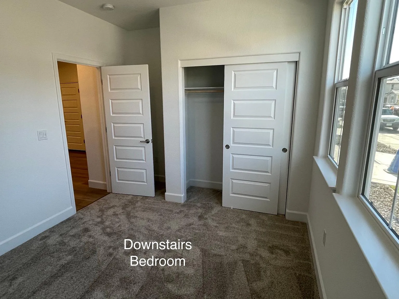 5 bed, 2793 sqft, $3,850 — Photo 3
