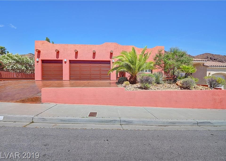 1st image of 732 Marina Dr
