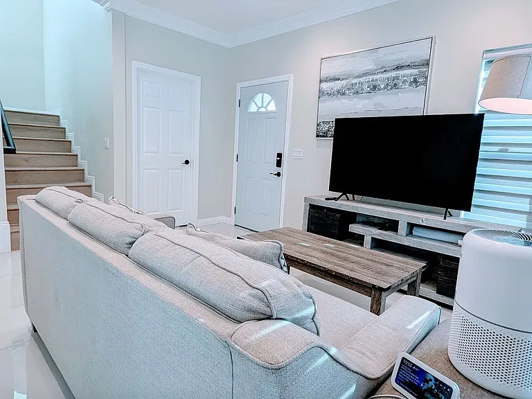 342A Pasadena Ave — Photo 3