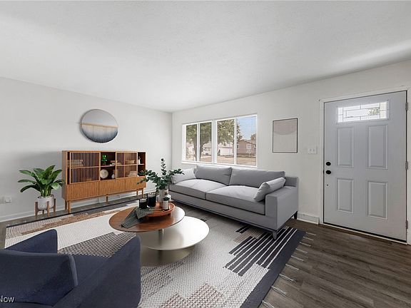 4th image of 14006 Franklyn Blvd