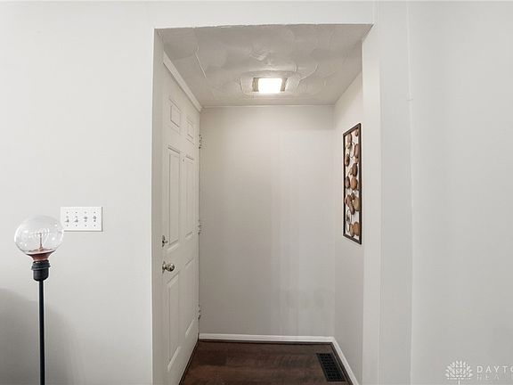 2nd image of 5894 Jassamine Dr
