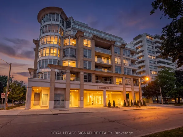 2 Edith Dr #307, Toronto, ON M4R 2H7