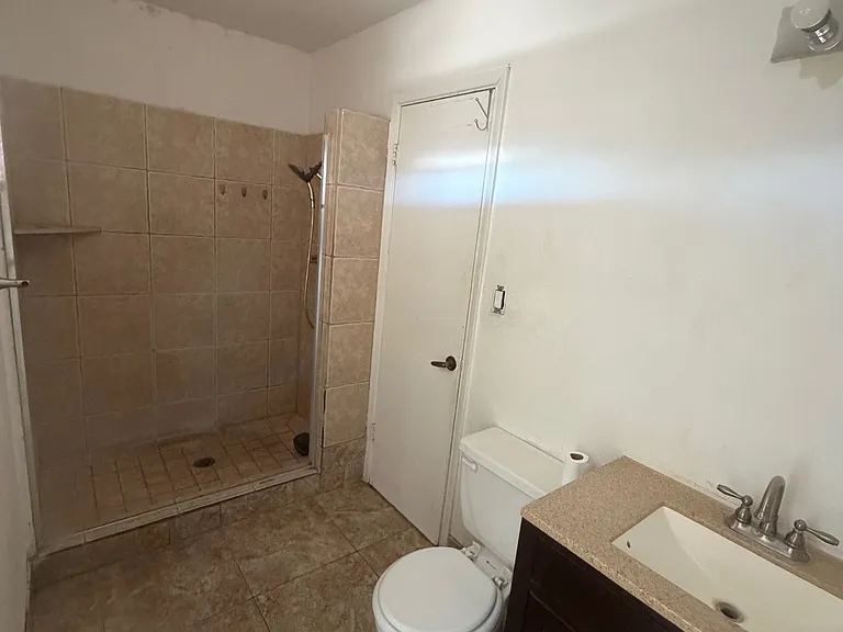8045 S 24th St — Photo 2
