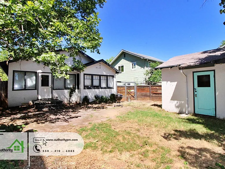 1365 Chestnut St — Photo 21
