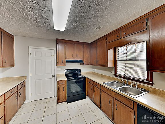 5th image of 219 Cedar Mill Ln