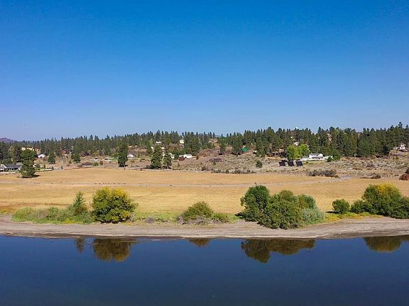 3rd image of Clearview Dr #4 & 5