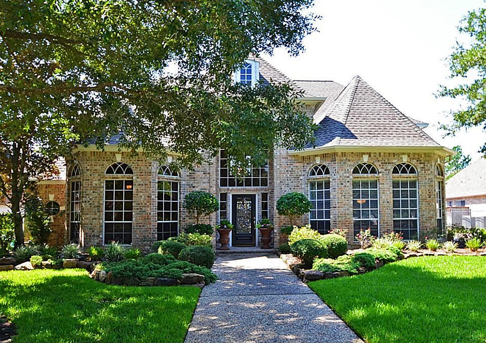 1st image of 19235 Kessington Ln