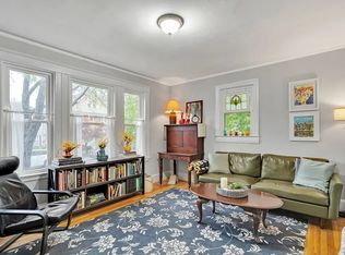 102 Greaton Rd FLOOR 2, West Roxbury, MA 02132