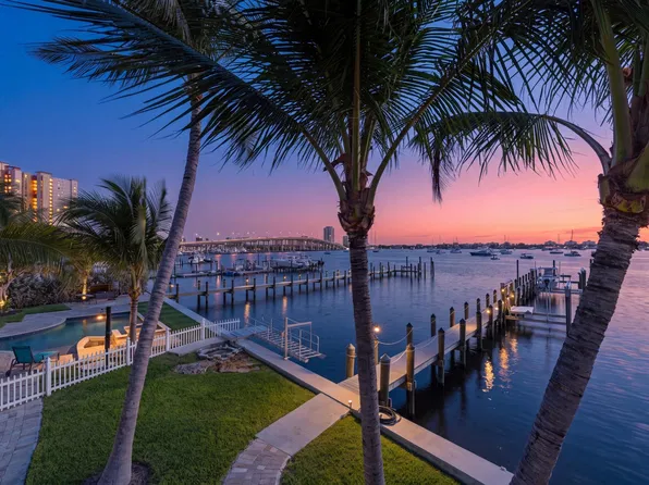256 E 22nd Ct, Riviera Beach, FL 33404