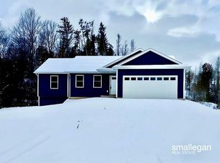 13124 Spruce Ridge Dr, Gowen, MI 49326