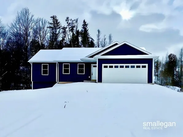 13124 Spruce Ridge Dr, Gowen, MI 49326