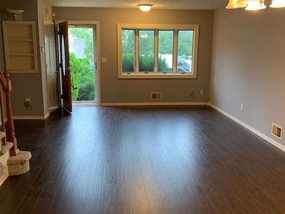 3rd image of 307 Chesterton Ave