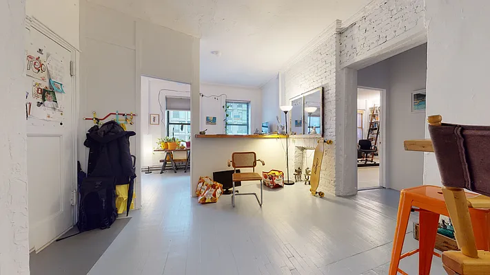 Rented by Bond New York | media 8